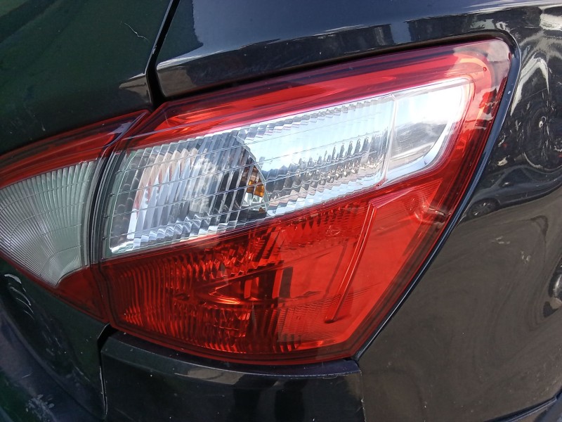 Recambio de piloto trasero derecho para nissan qashqai i (j10, nj10) 1.6 referencia OEM IAM 26550EY00A  