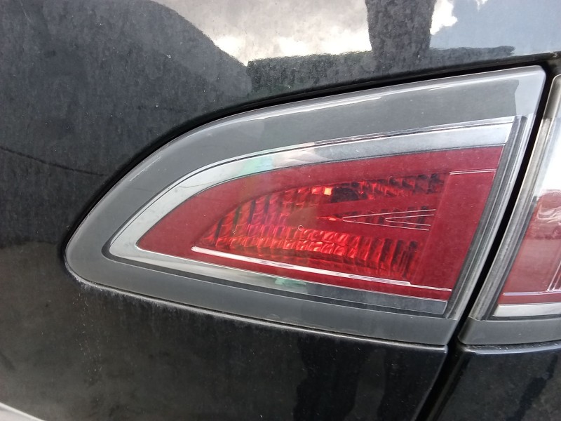 Recambio de piloto trasero derecho interior para renault scénic iii (jz0/1_) 1.5 dci referencia OEM IAM 265500018R  