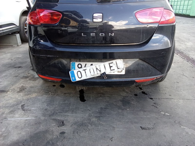 Recambio de paragolpes trasero para seat leon (1p1) 1.9 tdi referencia OEM IAM 1P0807421GRU  