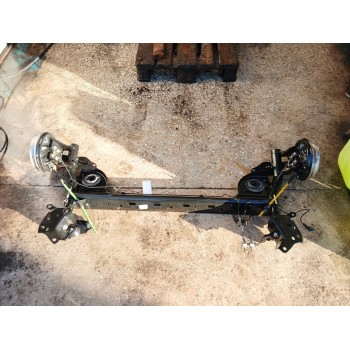Recambio de puente trasero para renault clio iv furgón/hatchback (bh_) 1.5 dci 75 referencia OEM IAM 555013001R  