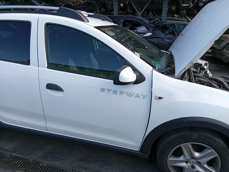 Recambio de puerta delantera derecha para dacia sandero ii (b8_) tce 90 (b8m1, b8ma) referencia OEM IAM 801008681R  