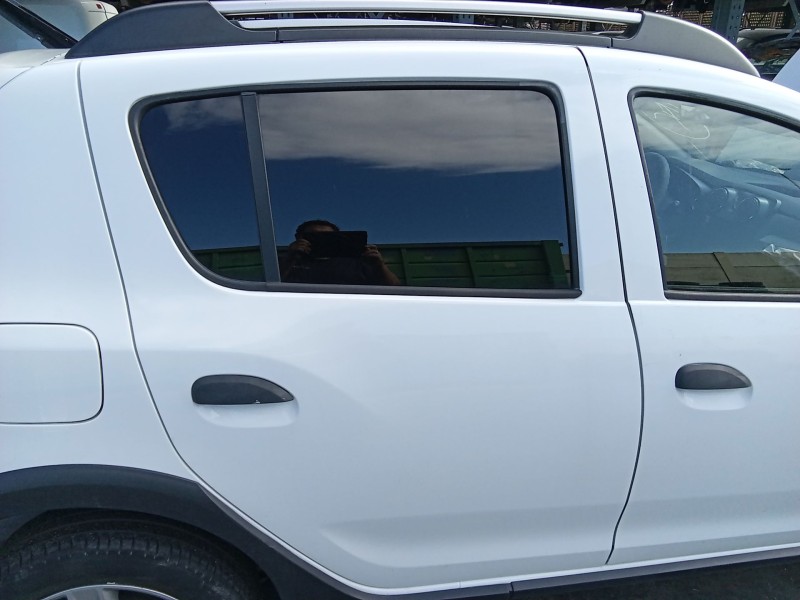 Recambio de puerta trasera derecha para dacia sandero ii (b8_) tce 90 (b8m1, b8ma) referencia OEM IAM 821002434R  