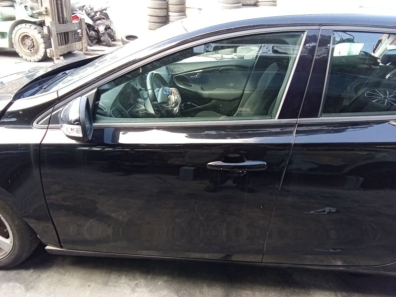 Recambio de puerta delantera izquierda para volvo v40 hatchback (525) d2 referencia OEM IAM 32321018  