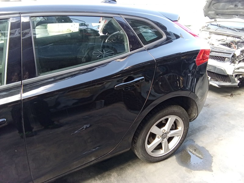 Recambio de puerta trasera izquierda para volvo v40 hatchback (525) d2 referencia OEM IAM 32321999  