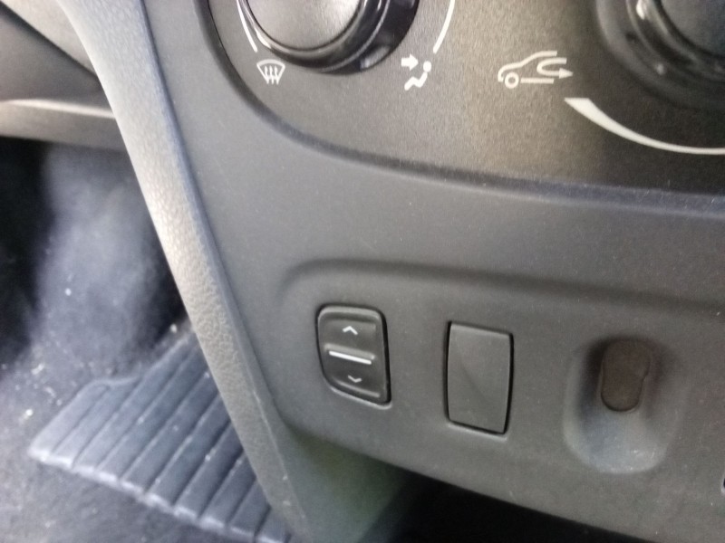 Recambio de mando elevalunas delantero izquierdo para dacia sandero ii (b8_) tce 90 (b8m1, b8ma) referencia OEM IAM 254110431R  