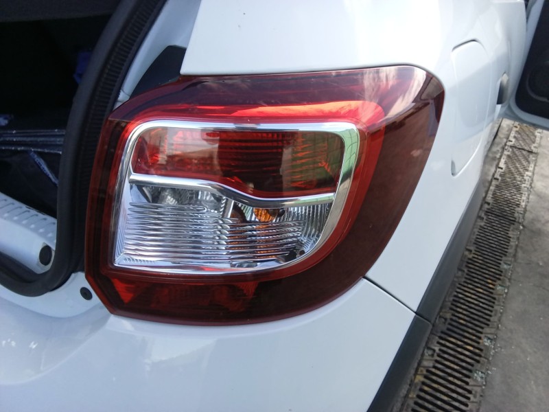 Recambio de piloto trasero derecho para dacia sandero ii (b8_) tce 90 (b8m1, b8ma) referencia OEM IAM 265500465R  