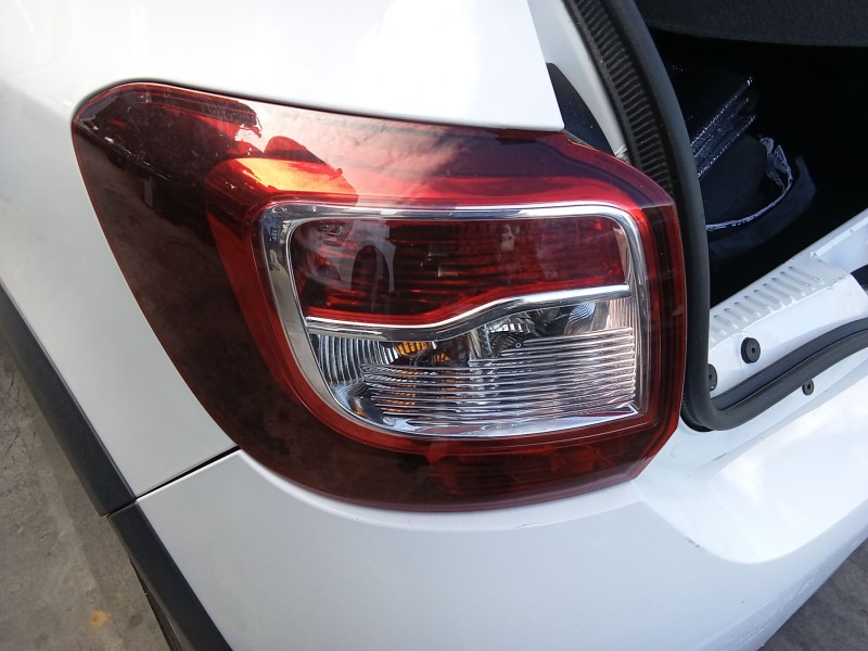Recambio de piloto trasero izquierdo para dacia sandero ii (b8_) tce 90 (b8m1, b8ma) referencia OEM IAM 265550577R  