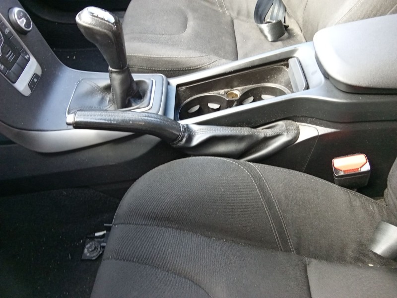 Recambio de palanca freno de mano para volvo v40 hatchback (525) d2 referencia OEM IAM 31381646  