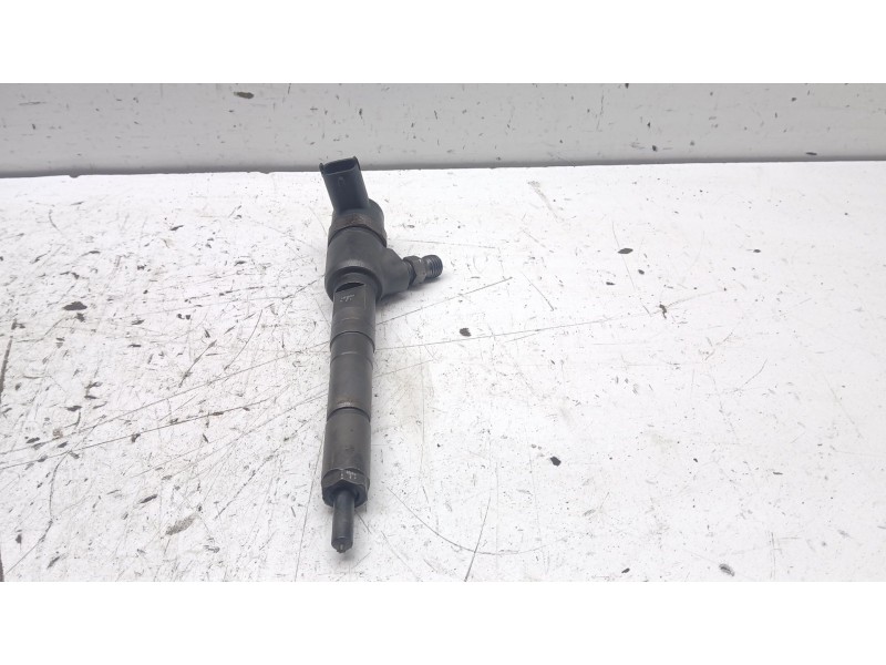 Recambio de inyector para fiat doblo ii cargo (263) furgón base referencia OEM IAM 0445110183  
