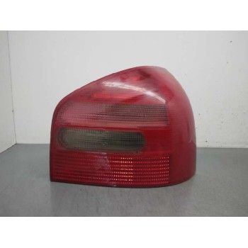 PILOTO TRASERO DERECHO 8L0945096 ROZADO 