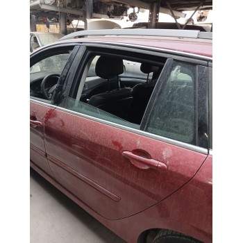 PUERTA TRASERA IZQUIERDA 821010024R 