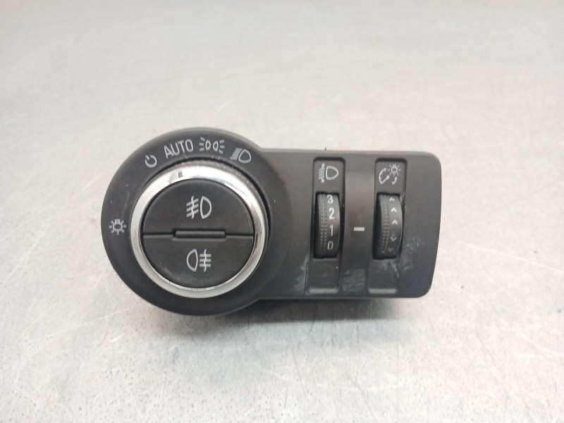 Recambio de mando luces para opel astra j (p10) 1.6 cdti (68) referencia OEM IAM 13268702  