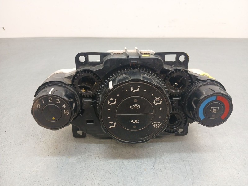 Recambio de mando calefaccion / aire acondicionado para ford fiesta vi (cb1, ccn) 1.4 tdci referencia OEM IAM 8a6118549  