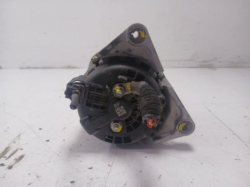 Recambio de alternador para opel insignia berlina edition referencia OEM IAM 13500577  