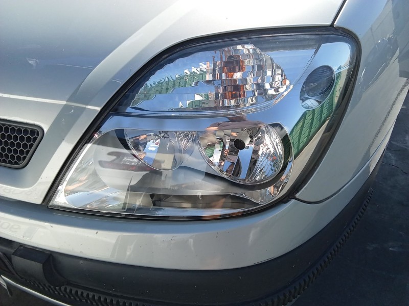 Recambio de faro izquierdo para renault megane scénic (ja0/1_) 1.9 d (ja0j) referencia OEM IAM 260605784R  