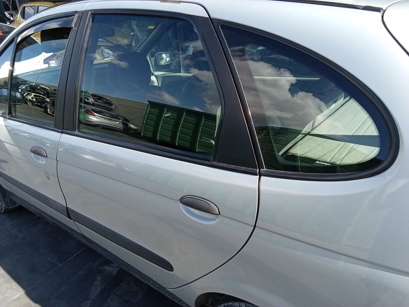Recambio de puerta trasera izquierda para renault megane scénic (ja0/1_) 1.9 d (ja0j) referencia OEM IAM 7751472139  