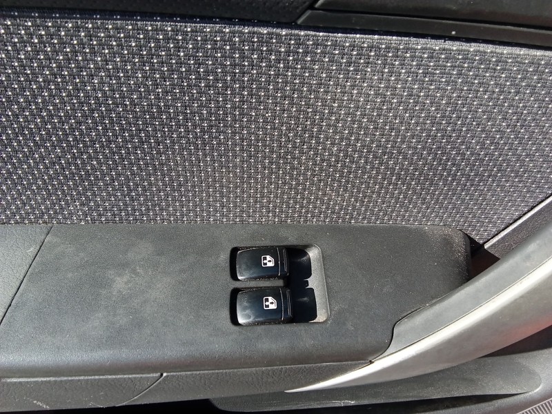Recambio de mando elevalunas delantero izquierdo para chevrolet aveo / kalos hatchback (t250, t255) 1.2 referencia OEM IAM 96652