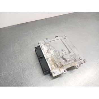 Recambio de centralita motor uce para volvo v40 hatchback (525) d2 referencia OEM IAM 31452623  