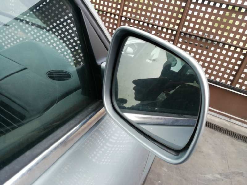 Recambio de retrovisor derecho para volkswagen passat berlina (3b3) comfortline referencia OEM IAM   5 CABLES