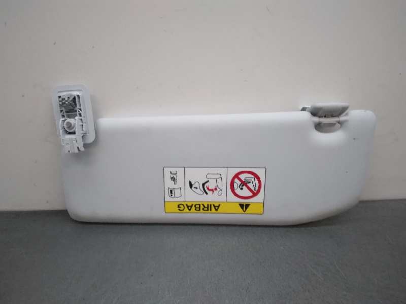 Recambio de parasol derecho para peugeot 208 referencia OEM IAM   