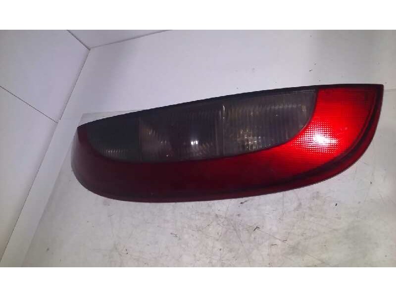 Recambio de piloto trasero izquierdo para opel corsa c club referencia OEM IAM 09114336 3P 