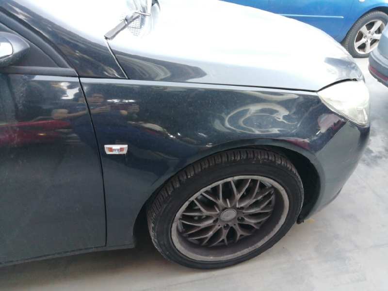 Recambio de aleta delantera derecha para opel insignia berlina 2.0 cdti cat referencia OEM IAM 13277521  