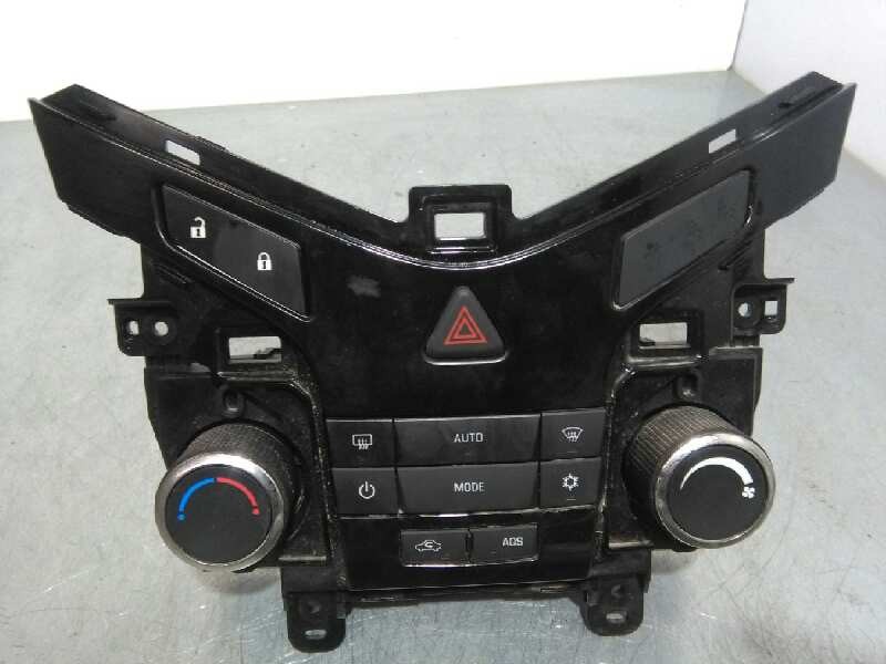 Recambio de mando climatizador para chevrolet cruze ls+ referencia OEM IAM 3827208 3827208 