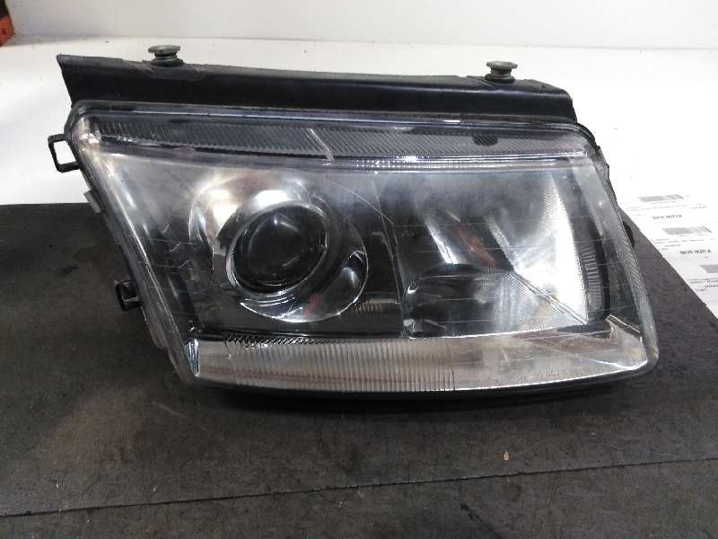 Recambio de faro derecho para volkswagen passat berlina (3b2) comfortline referencia OEM IAM  BIFARO 