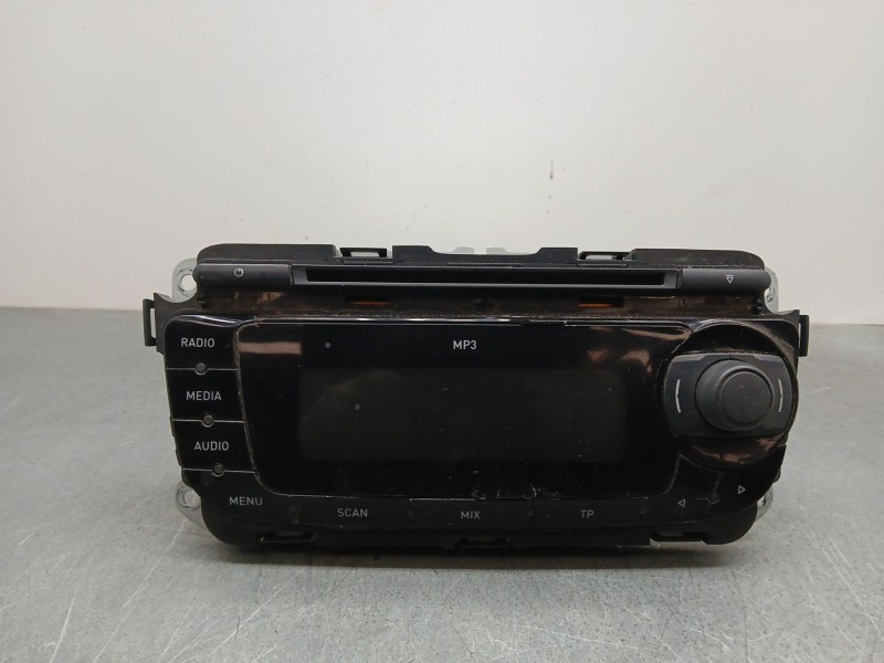 Recambio de sistema audio / radio cd para seat ibiza (6j5) 1.4 tdi referencia OEM IAM 6j0035153  
