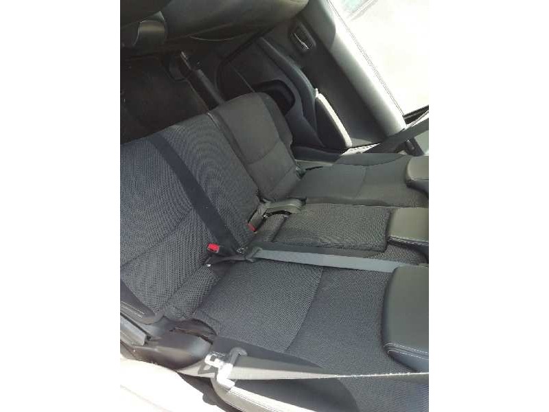 Recambio de asientos traseros para citroën c-crosser 2.2 hdi fap cat referencia OEM IAM   