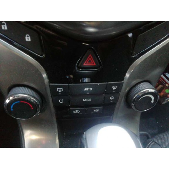 Recambio de mando climatizador para chevrolet cruze 2.0 diesel cat referencia OEM IAM   