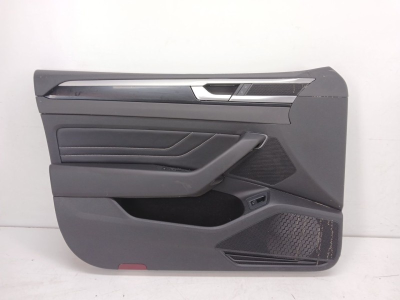 Recambio de guarnecido puerta delantera izquierda para volkswagen arteon (3h8) referencia OEM IAM 3G8831055  