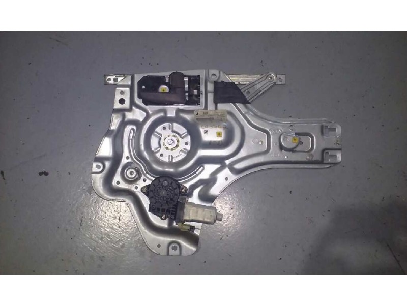 Recambio de elevalunas trasero derecho para kia cerato 2.0 turbodiesel cat referencia OEM IAM   