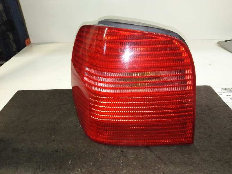 Recambio de piloto trasero izquierdo para volkswagen polo berlina (6n2) conceptline referencia OEM IAM   