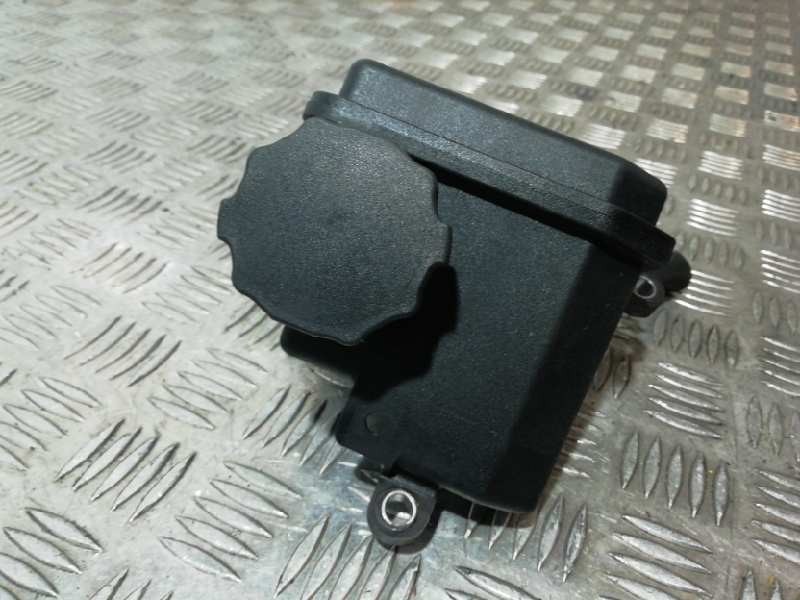 Recambio de deposito direccion para mercedes-benz viano (639) 3.0 cdi cat referencia OEM IAM A0004602883  