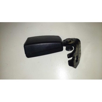 ENGANCHE CINTURON TRASERO CENTRAL