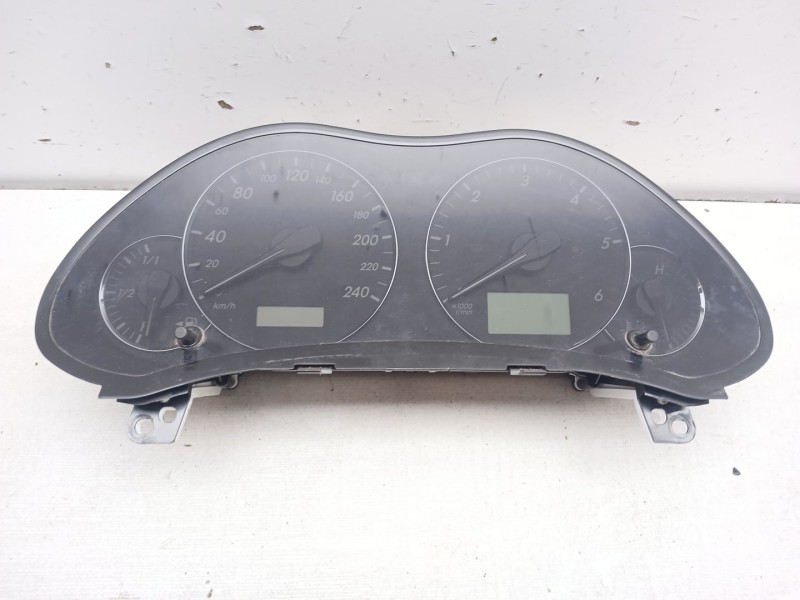 Recambio de cuadro instrumentos para toyota avensis (_t25_) 2.2 d-4d (adt251_) referencia OEM IAM 8380005c00c  