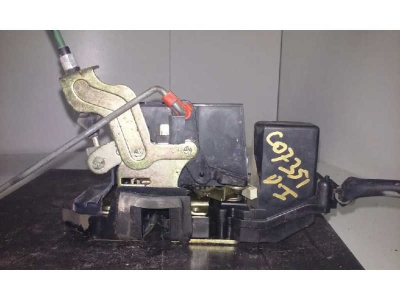 Recambio de cerradura puerta delantera izquierda para kia carnival ii 2.9 cdri ex referencia OEM IAM   4 PINS