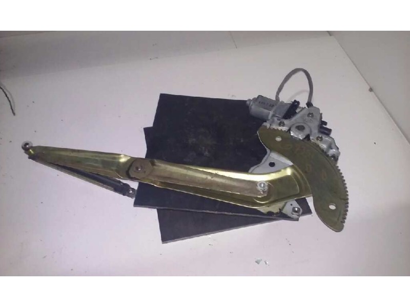 Recambio de elevalunas delantero derecho para kia carnival ii 2.9 cdri ex referencia OEM IAM   2 PINS
