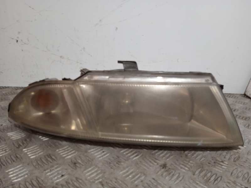 Recambio de faro derecho para mitsubishi carisma berina 5 (da0) 1.6 cat referencia OEM IAM   