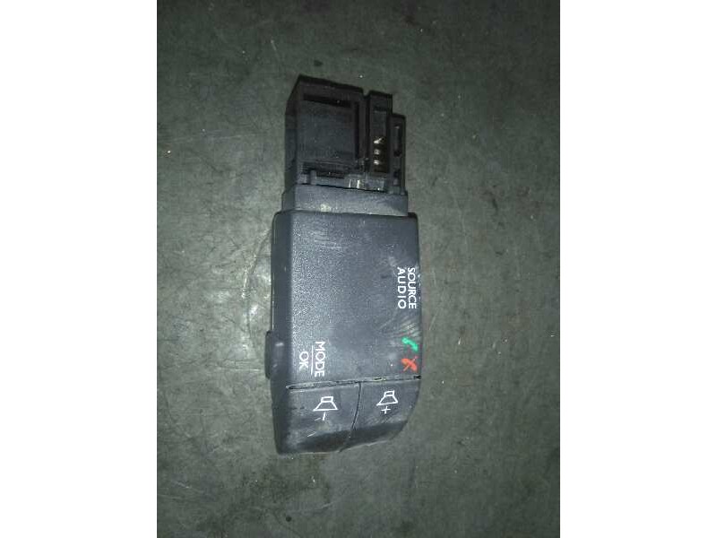 Recambio de mando volante para renault clio iv dynamique referencia OEM IAM 255522448R  