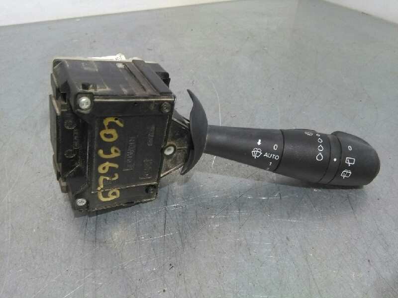 Recambio de mando limpia para renault clio iv dynamique referencia OEM IAM   