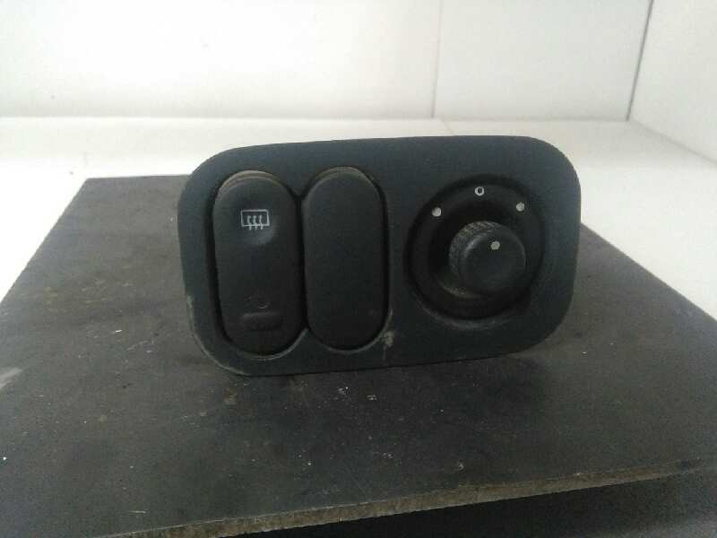 Recambio de mando retrovisor para renault kangoo (f/kc0) authentique oasis referencia OEM IAM   