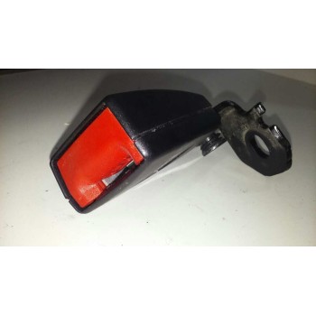 Recambio de enganche cinturon para opel corsa d ´´111 years´´ referencia OEM IAM   TRASERO CENTRAL