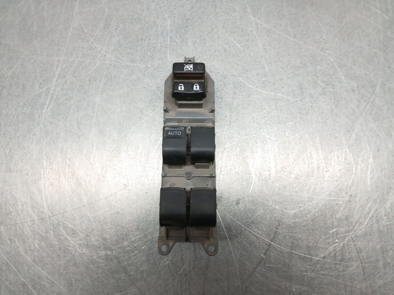 Recambio de mando elevalunas delantero izquierdo para toyota yaris (_p13_) 1.5 hybrid (nhp130_) referencia OEM IAM 8482002340  