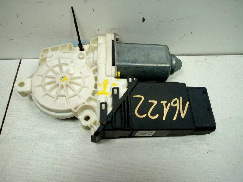 Recambio de motor elevalunas delantero derecho para seat leon (1m1) 1.9 tdi referencia OEM IAM 101386102  