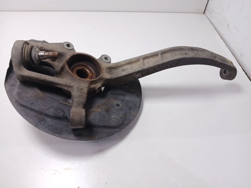 Recambio de mangueta delantera izquierda para mercedes-benz clase m (w164) 420 / 450 cdi (164.128) referencia OEM IAM C1060037  