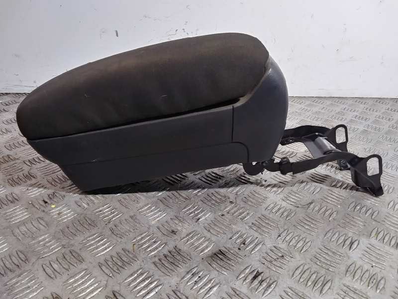 Recambio de apoyabrazos central para toyota avensis berlina (t25) 1.8 sol sedán (4-ptas.) referencia OEM IAM   