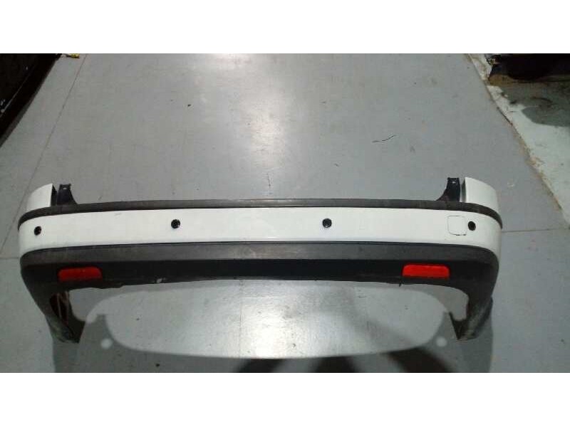 Recambio de paragolpes trasero para ford focus sportbreak (cap) ghia referencia OEM IAM  RANCHERA BLANCO
