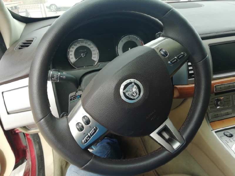 Recambio de volante para jaguar xf 3.0 v6 diesel luxury referencia OEM IAM  SIN AIRBAG 